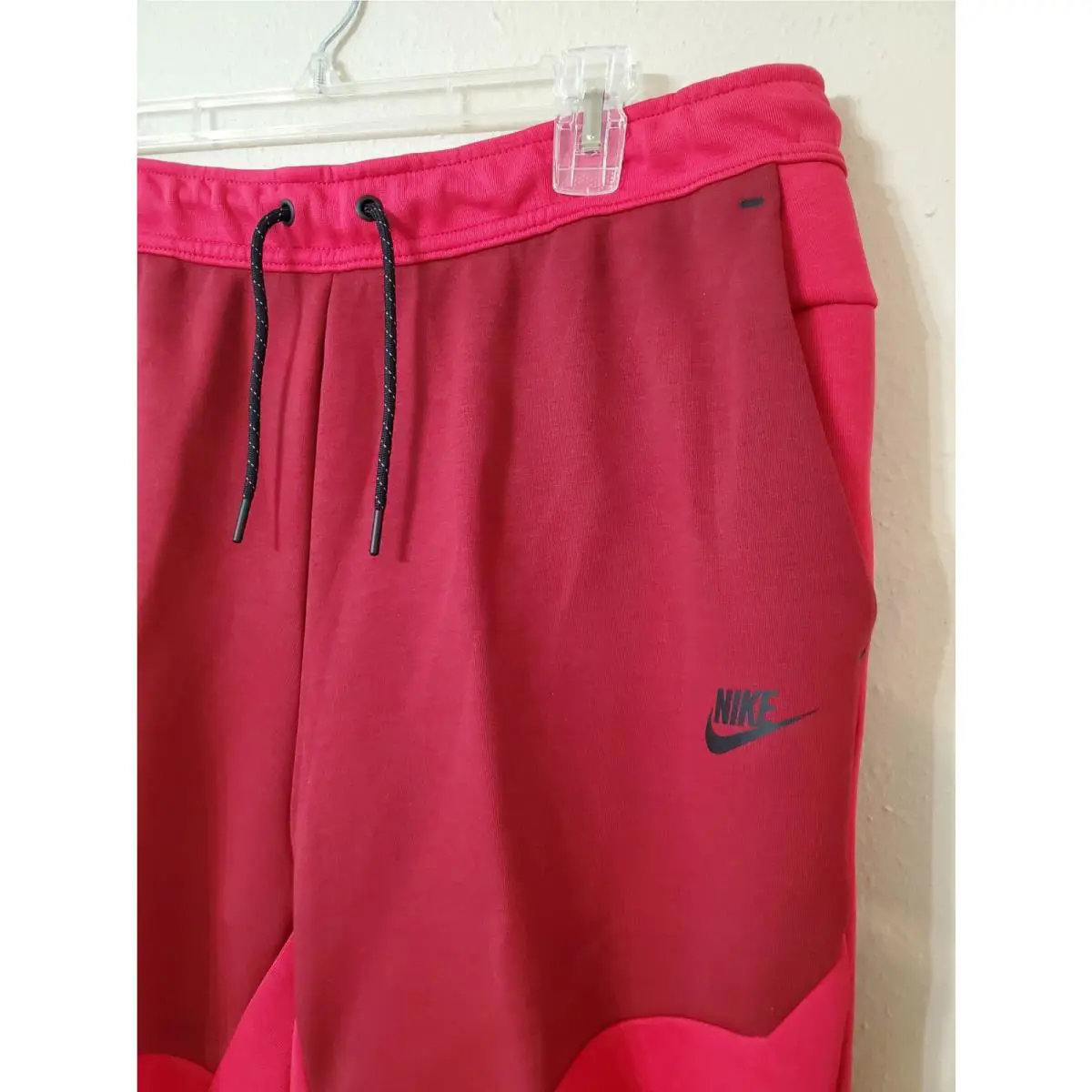 Nike clothing - Sportswear Tech - Sportswear Tech - Very Berry, Pomegranate, Black 0
