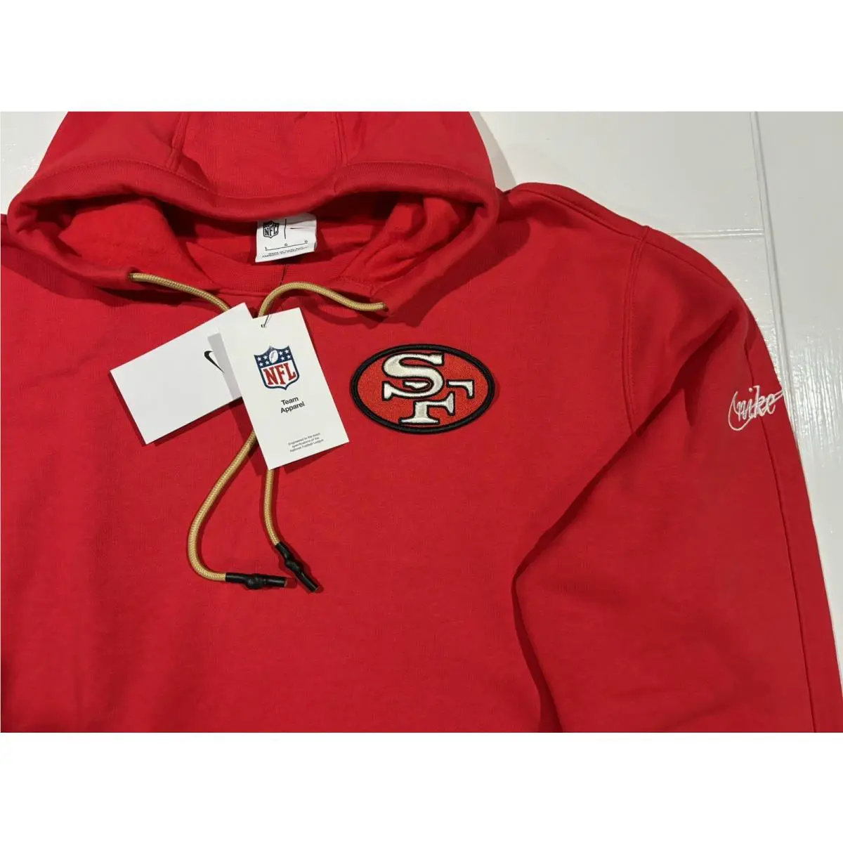 Nike clothing - Red 2