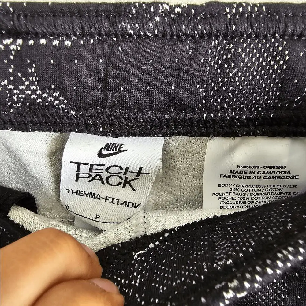 Nike clothing - Black, Exterior: Multicolor 8