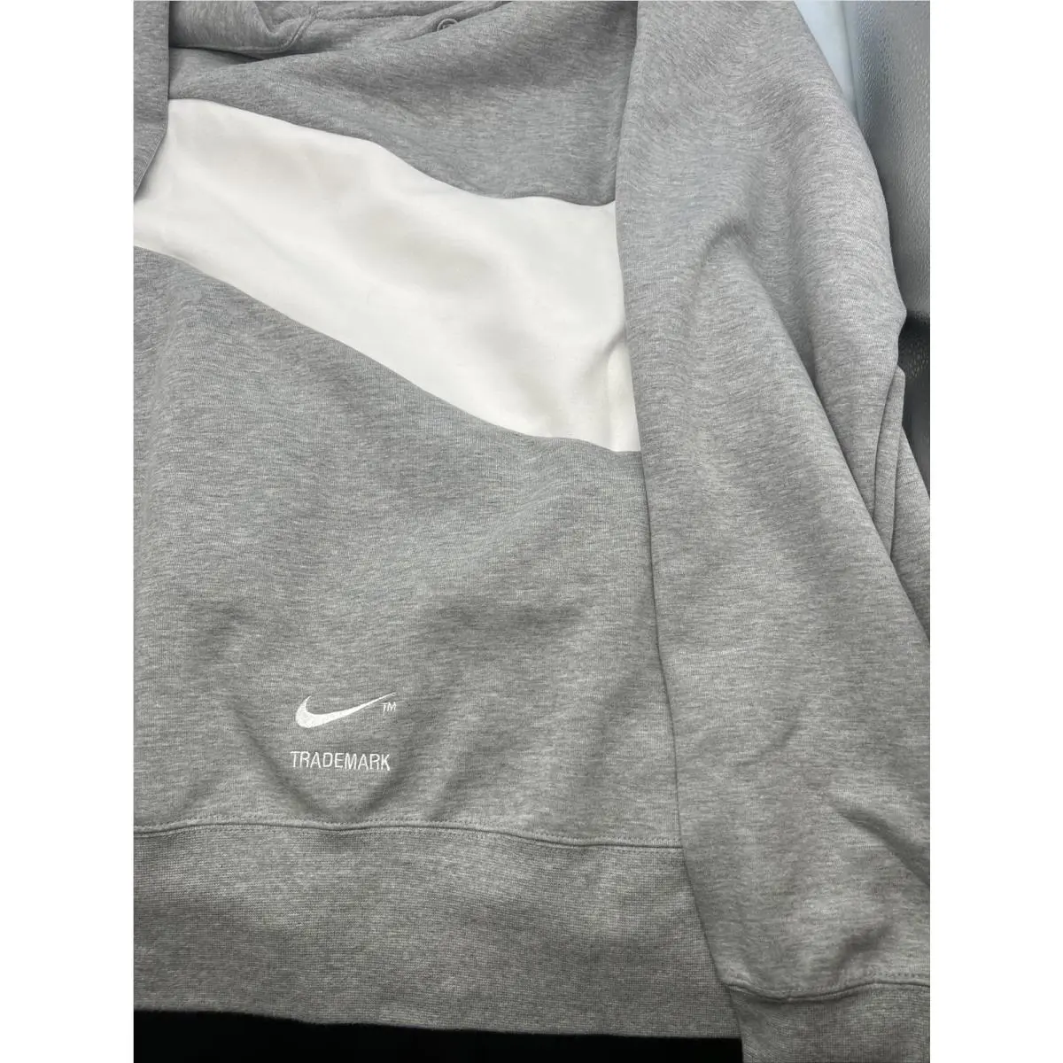 Nike clothing - Gray, Manufacturer: Dark Grey Heather/White (UPC: 195239109898) 12