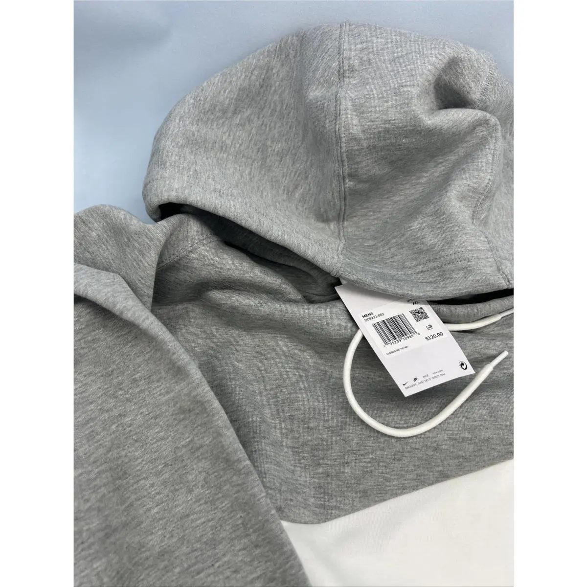 Nike clothing - Gray, Manufacturer: Dark Grey Heather/White (UPC: 195239109898) 1