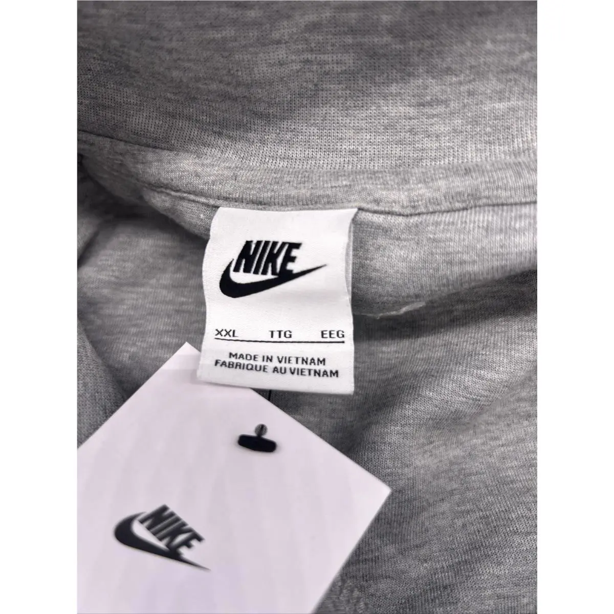 Nike clothing - Gray, Manufacturer: Dark Grey Heather/White (UPC: 195239109898) 7