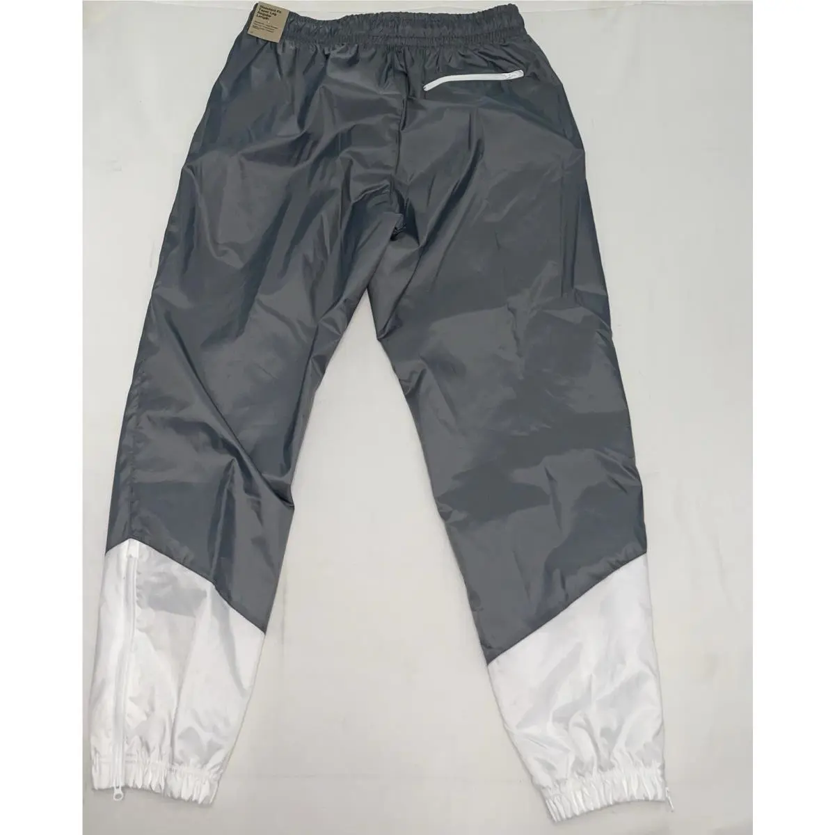 Nike clothing - Gray / White 4