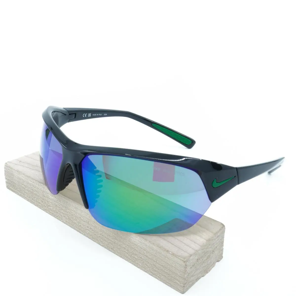 DV2163-012 Mens Nike Skylon Ace Sunglasses - Frame: Black/ Pine Green