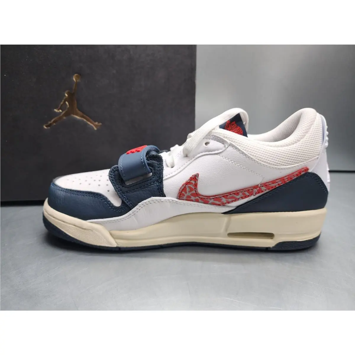 Nike shoes - Air Jordan Legacy 312 Low - CD9054-146 - Blue 3