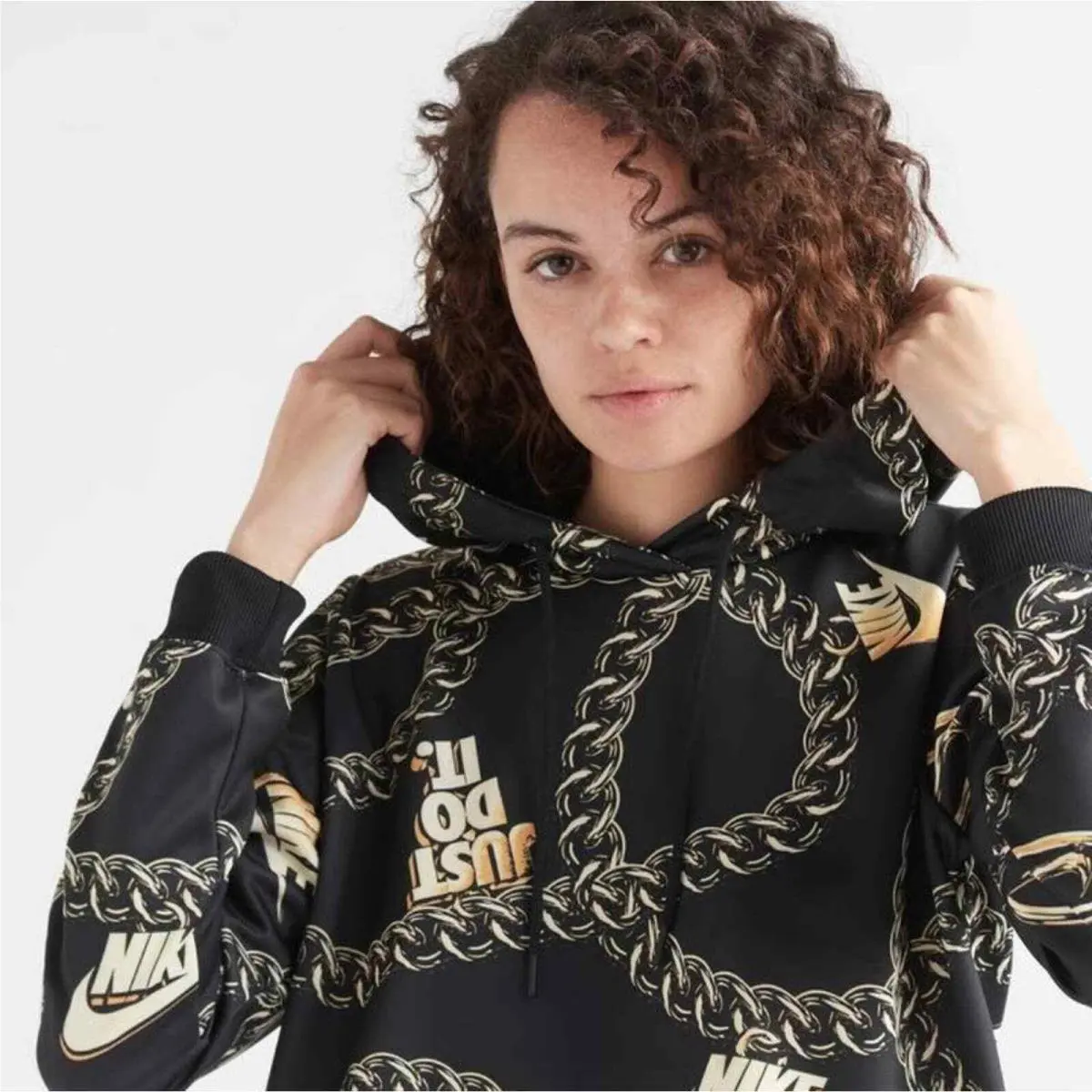 Nike clothing - Gold 3