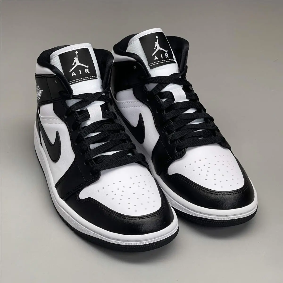 Nike Air Jordan 1 Mid Panda Shoe Women`s Sz 8 Black / White DV0991-101