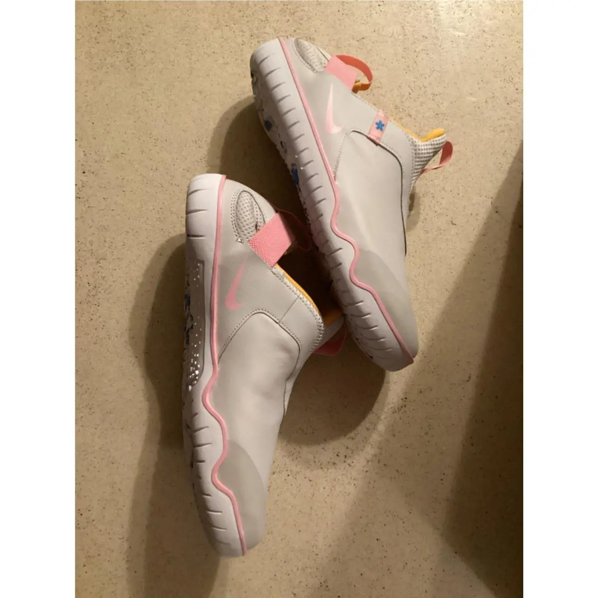 Nike shoes - Nike Zoom Pulse - Zoom Pulse - Vast Grey / University Gold Pink (UPC: 0193655702211) 5