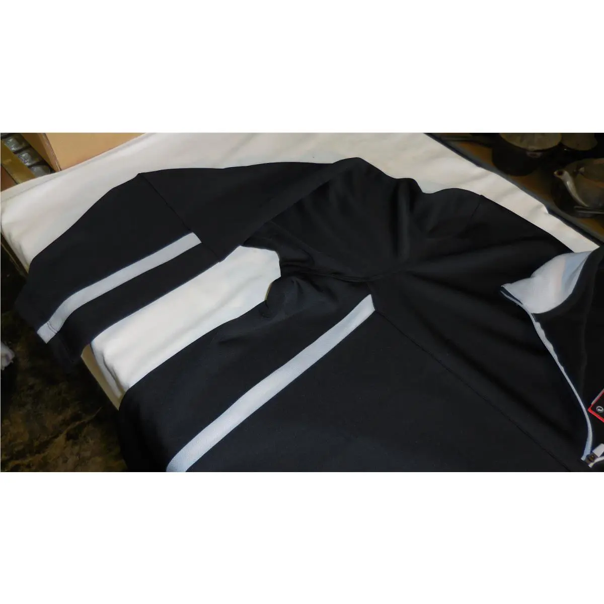 Nike clothing - Black (UPC: 497671371872) 0