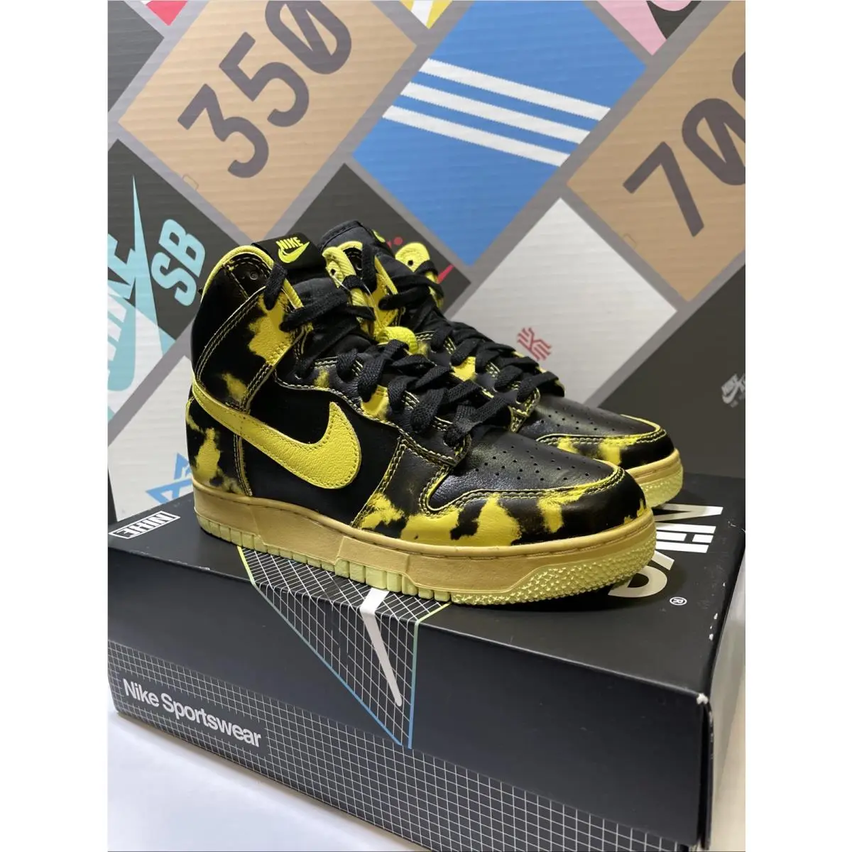 Nike shoes - Nike Dunk - Dunk - DD9404-001 - Yellow 0