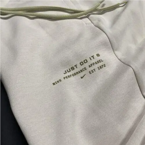 Nike clothing - Light Bone 3