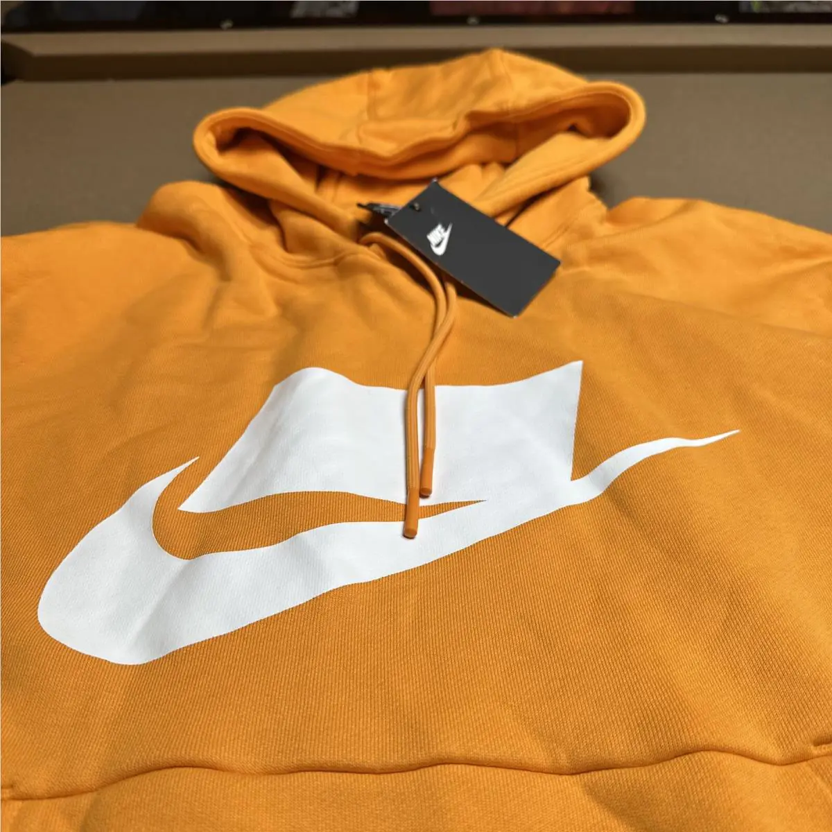 Nike clothing - Orange 1
