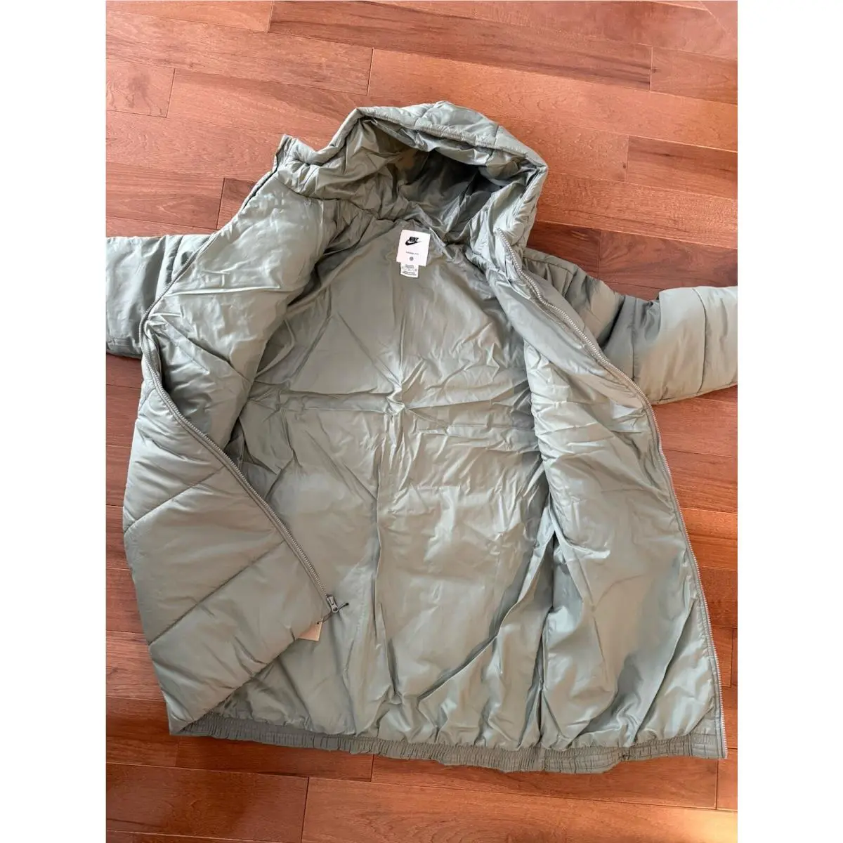 Nike clothing - Green 1