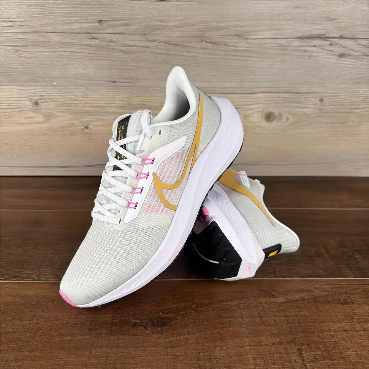 Nike Air Zoom Pegasus 39 Womens Size 8 White Gold Pure Platinum DH4072 104