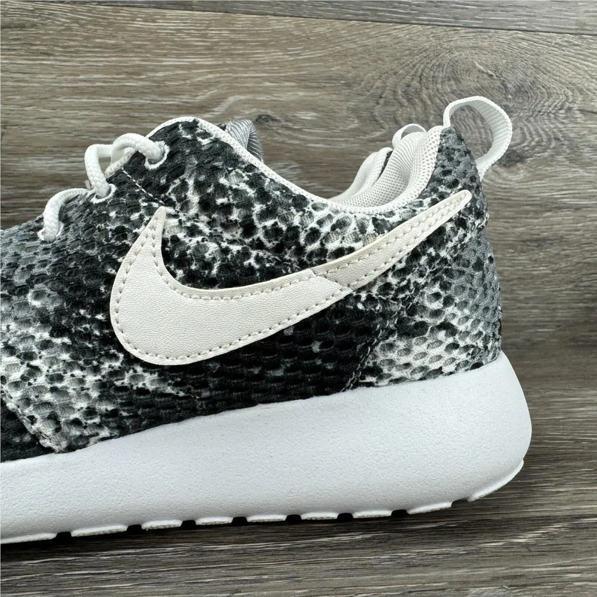 Nike shoes - Nike Roshe One - Roshe One - Black (UPC: 666003809189) 9