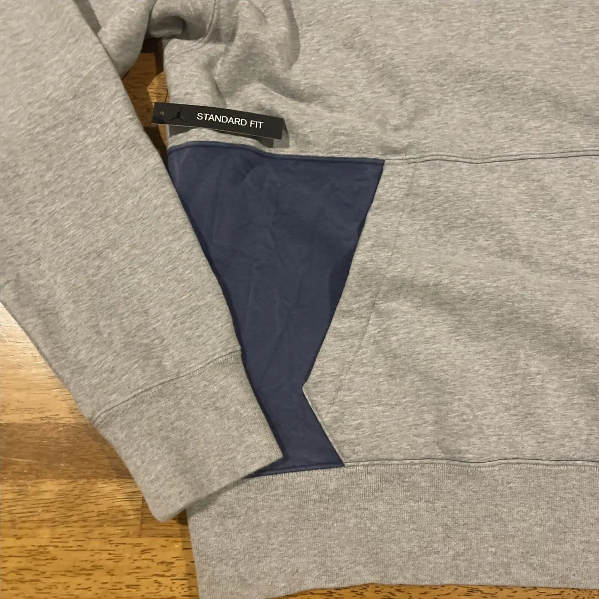 Nike clothing - 800037 039 - CW0819 - Gray (UPC: 0194275546421) 0
