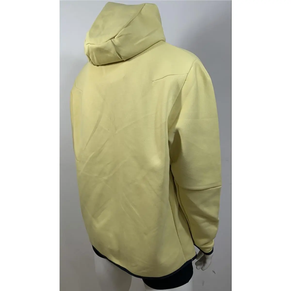 Nike clothing - Yellow 2