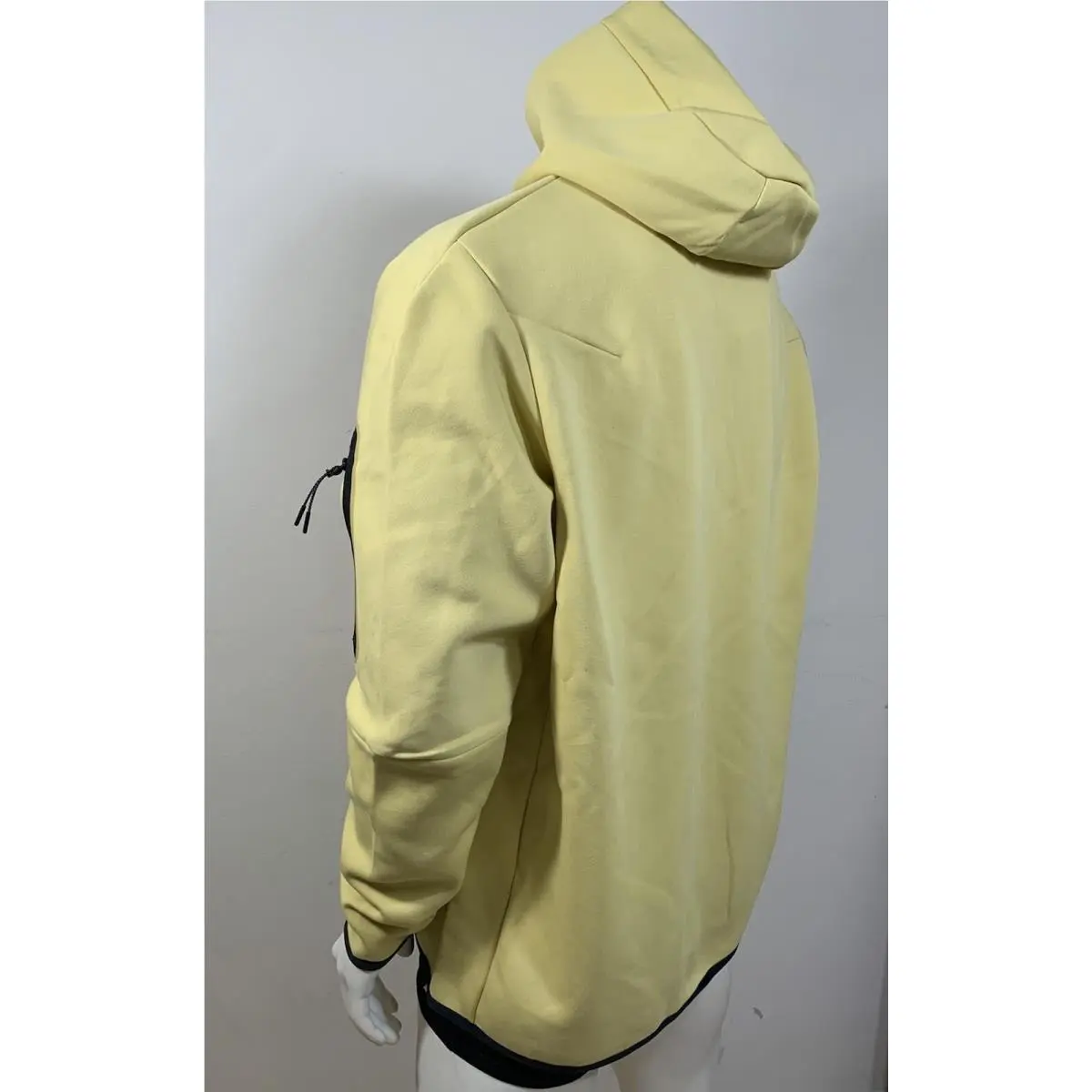 Nike clothing - Yellow 3