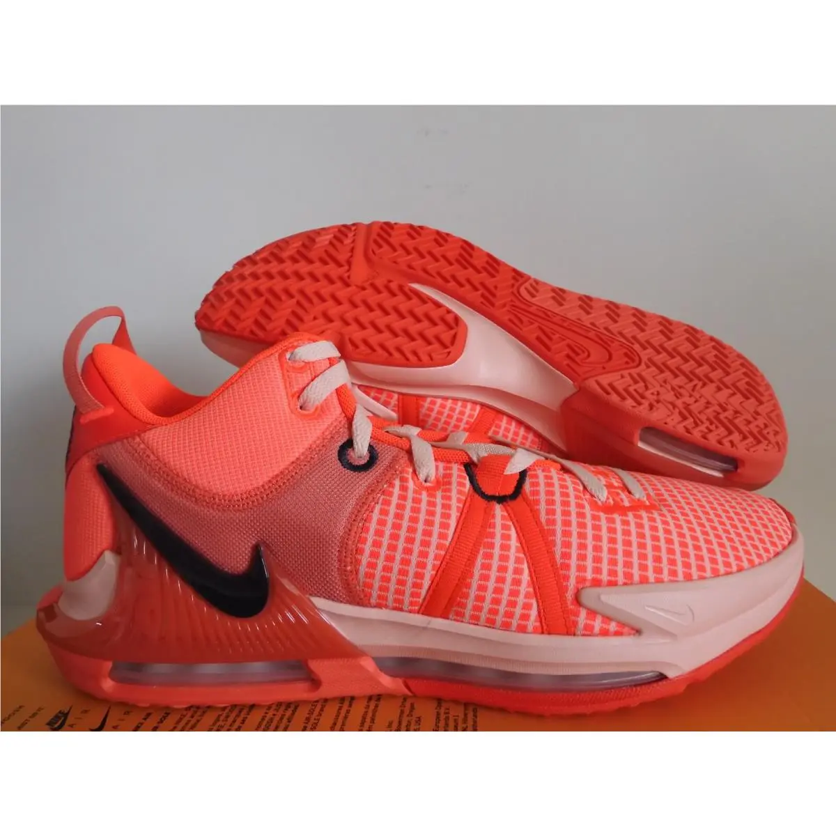 Nike Lebron Witness Vii 7 Bright Crimson-cave Purple SZ 11.5 DM1123-600