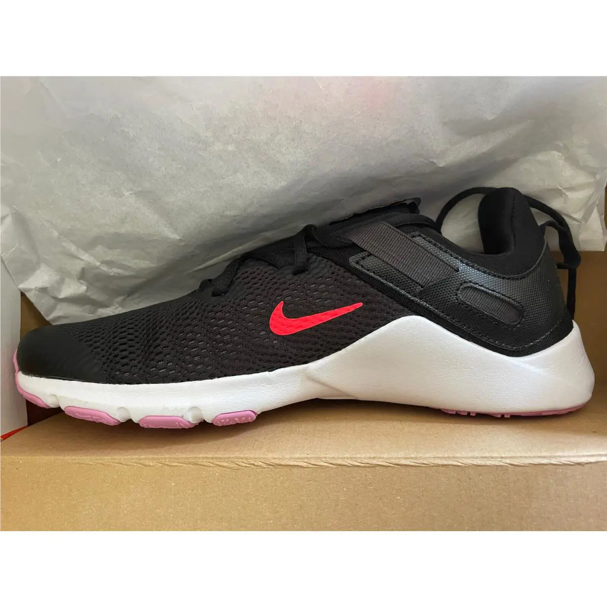Nike shoes - Nike Legend Essential - Legend Essential - CD0212 007 - Black Flash Crimson 2