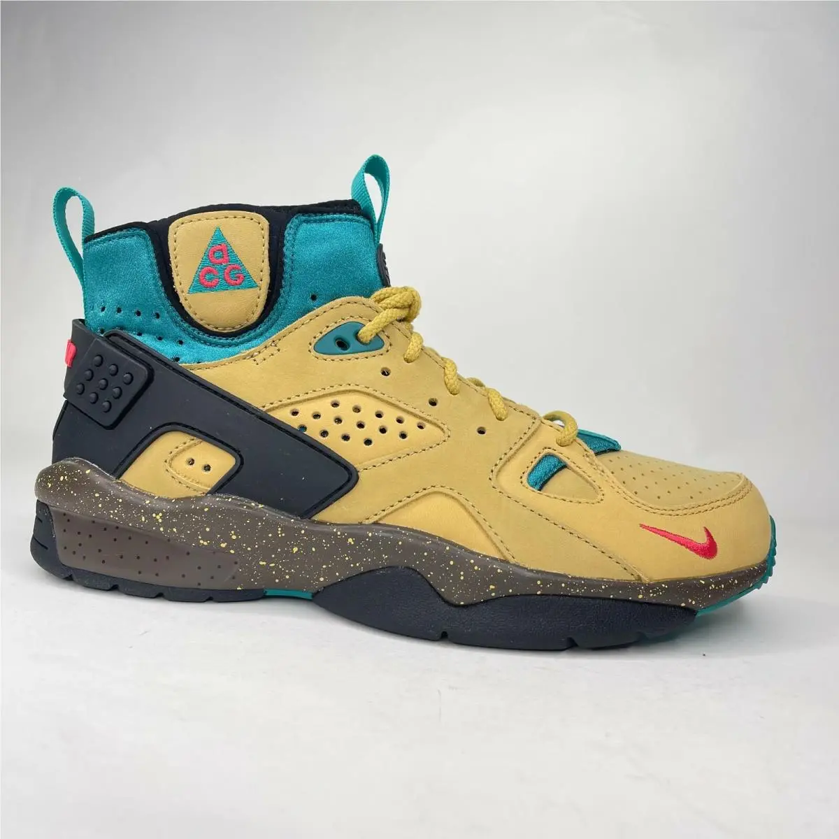 Nike shoes - Nike Air ACG - Air ACG - DC9554-700 - Twine-Fusion Red-Club Gold (UPC: 195244320813) 0