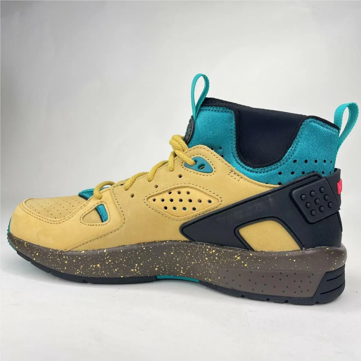 Nike shoes - Nike Air ACG - Air ACG - DC9554-700 - Twine-Fusion Red-Club Gold (UPC: 195244320813) 1