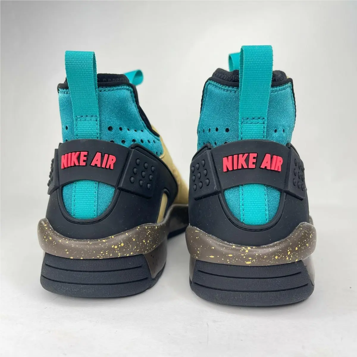 Nike shoes - Nike Air ACG - Air ACG - DC9554-700 - Twine-Fusion Red-Club Gold (UPC: 195244320813) 4