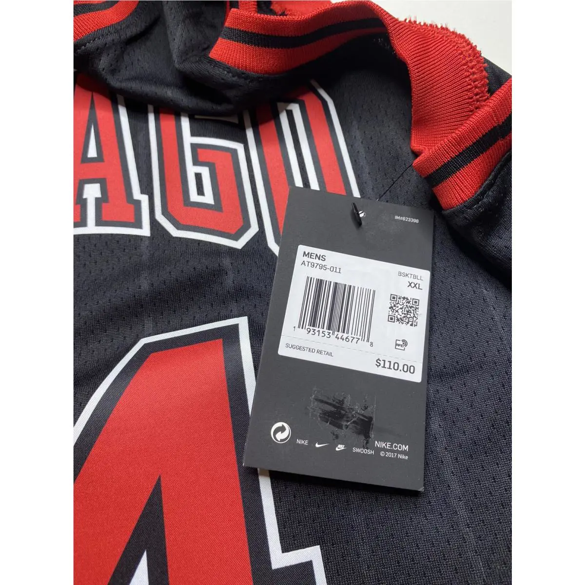 Nike clothing - Nike NBA Chicago Bulls Lauri Markkanen Swingman Jersey - AT9795 011 - Multicolor, Manufacturer: black/white/red 5