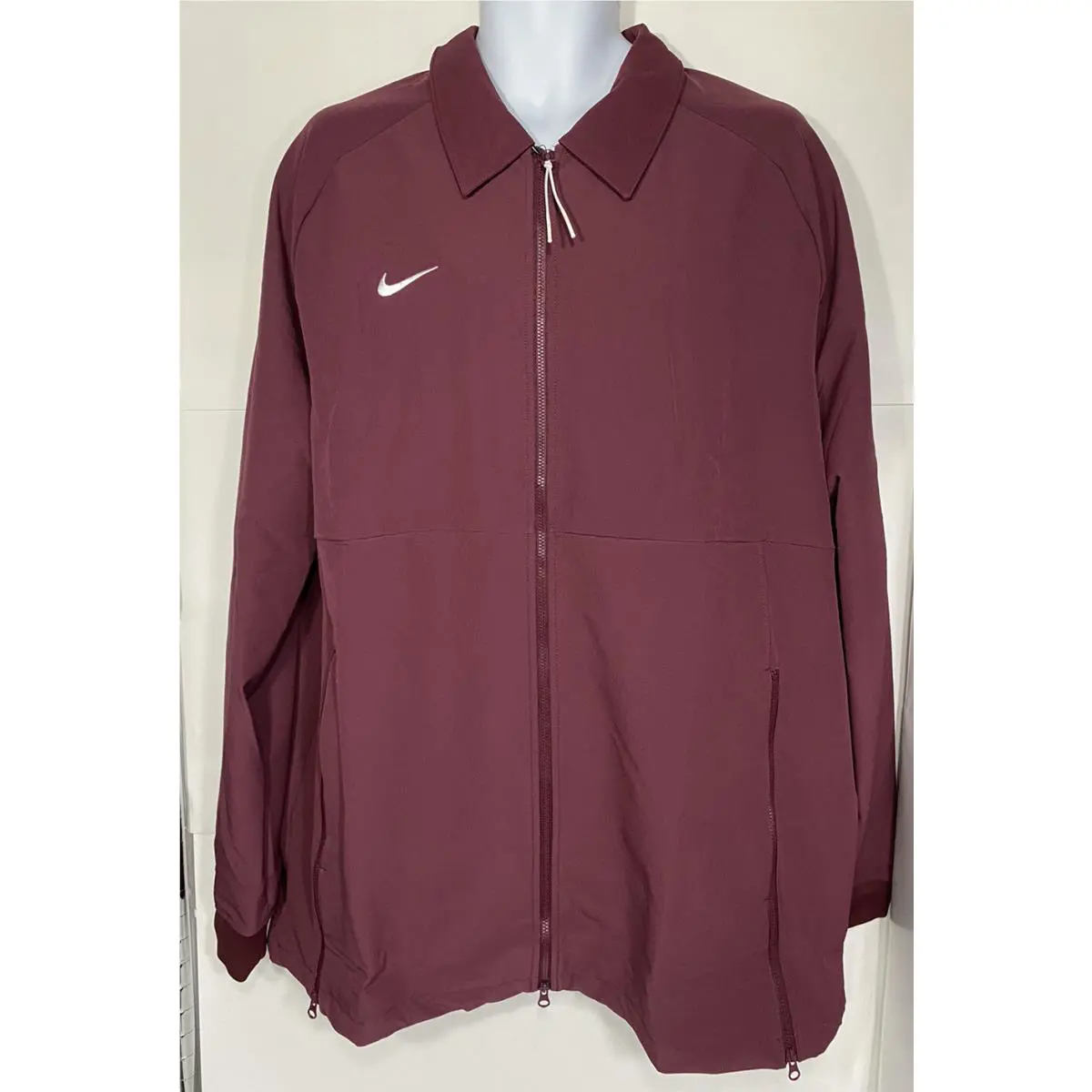 Nike clothing - Marron (UPC: 193658571166) 0