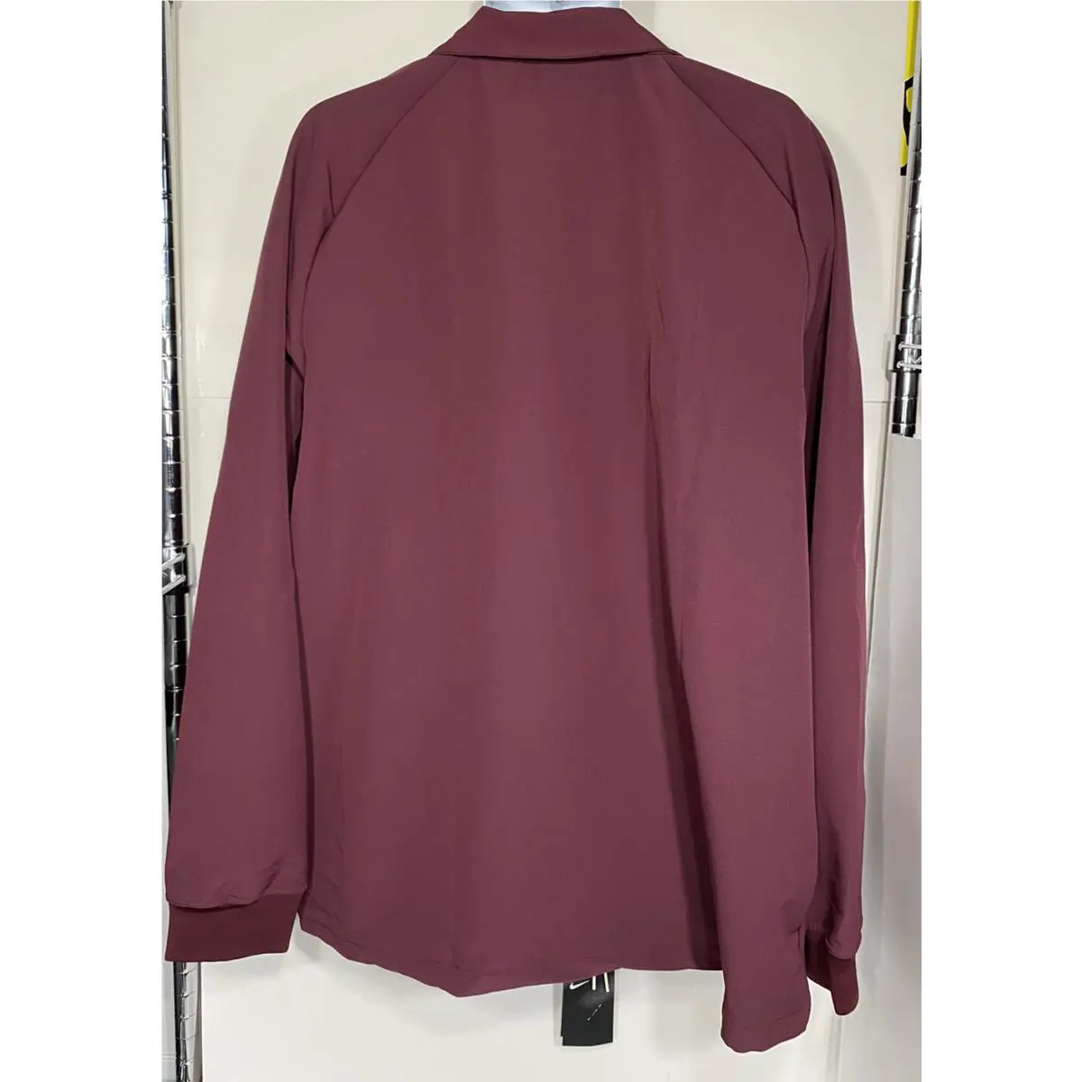 Nike clothing - Marron (UPC: 193658571166) 3
