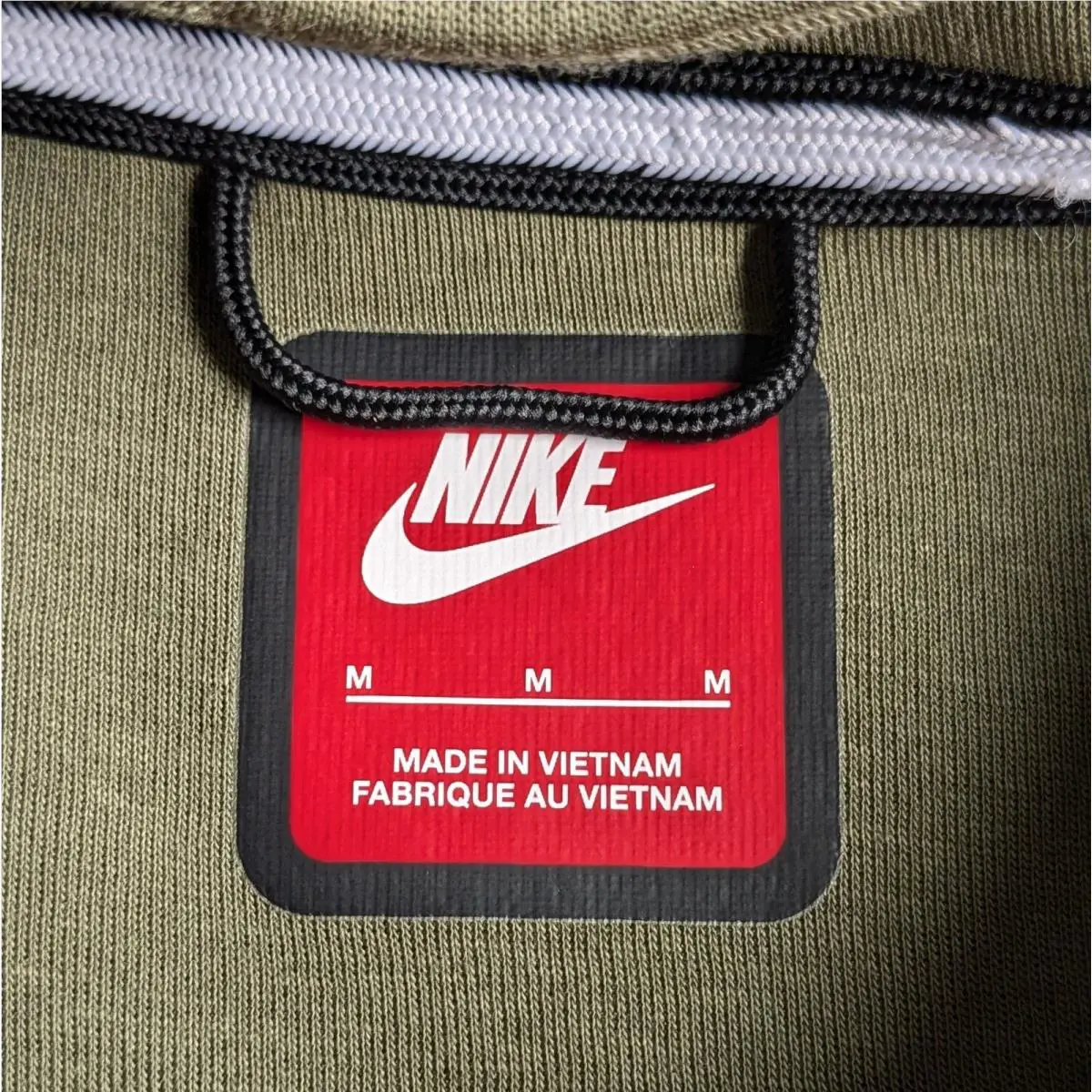 Nike clothing - FB8016-222 - FB8016-222 - Green, Manufacturer: Medium Olive/Black (UPC: 196968086962) 5