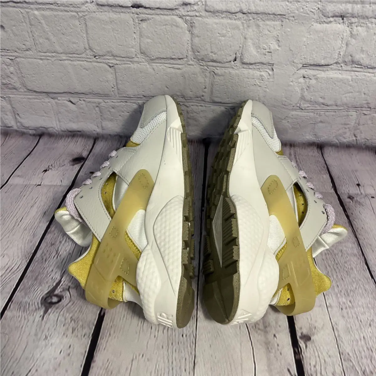 Nike shoes - Nike Air Huarache - Air Huarache - DV6976-100 - Multicolor 4