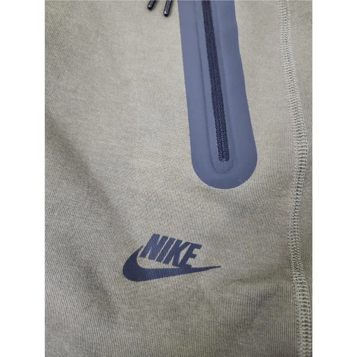 Nike clothing - Nike NSW Tech - NSW Tech - FB8012222 - Green 1