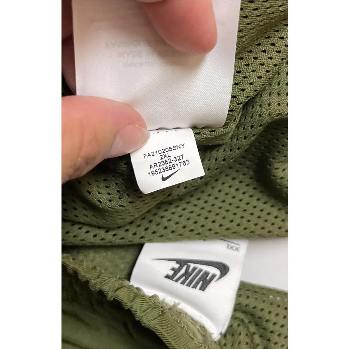 Nike clothing - Nike AR2382-327 - Green 2