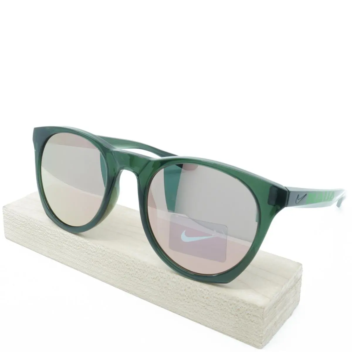 CW6588-365 Mens Nike Essential Horizon Sunglasses