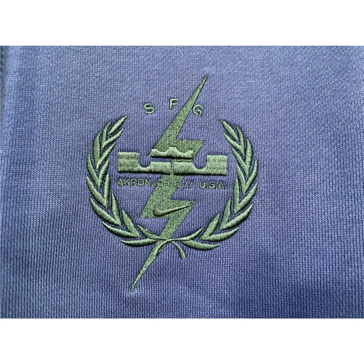 Nike clothing - Blue (UPC: 194498021552) 4