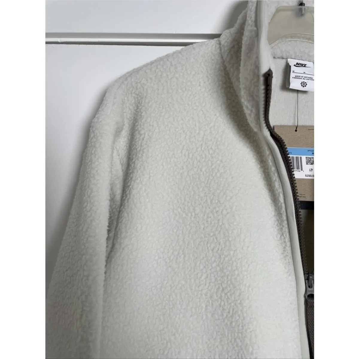 Nike clothing - DD5021-072 - DD5021072 - Beige (UPC: 0195242975565) 2