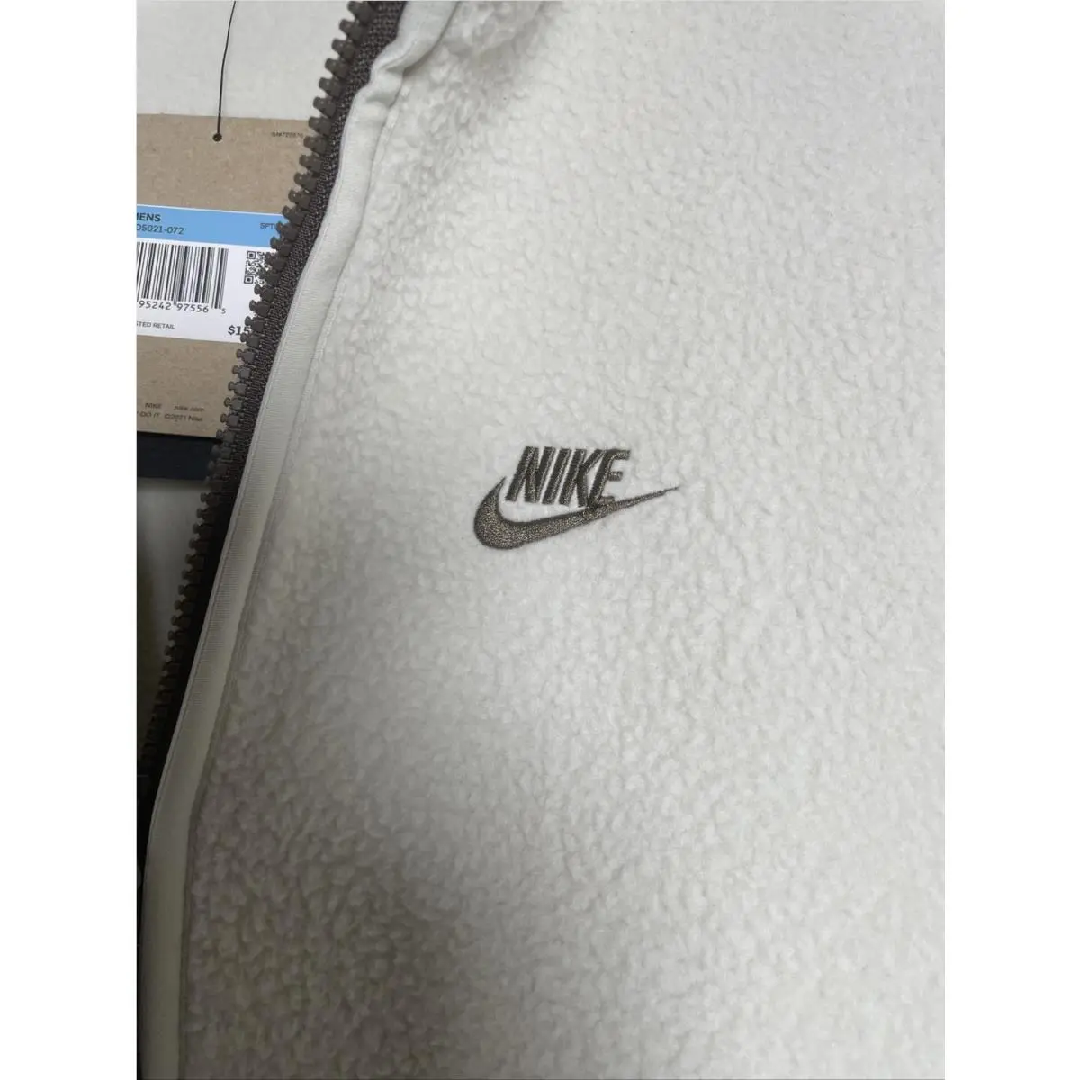 Nike clothing - DD5021-072 - DD5021072 - Beige (UPC: 0195242975565) 4