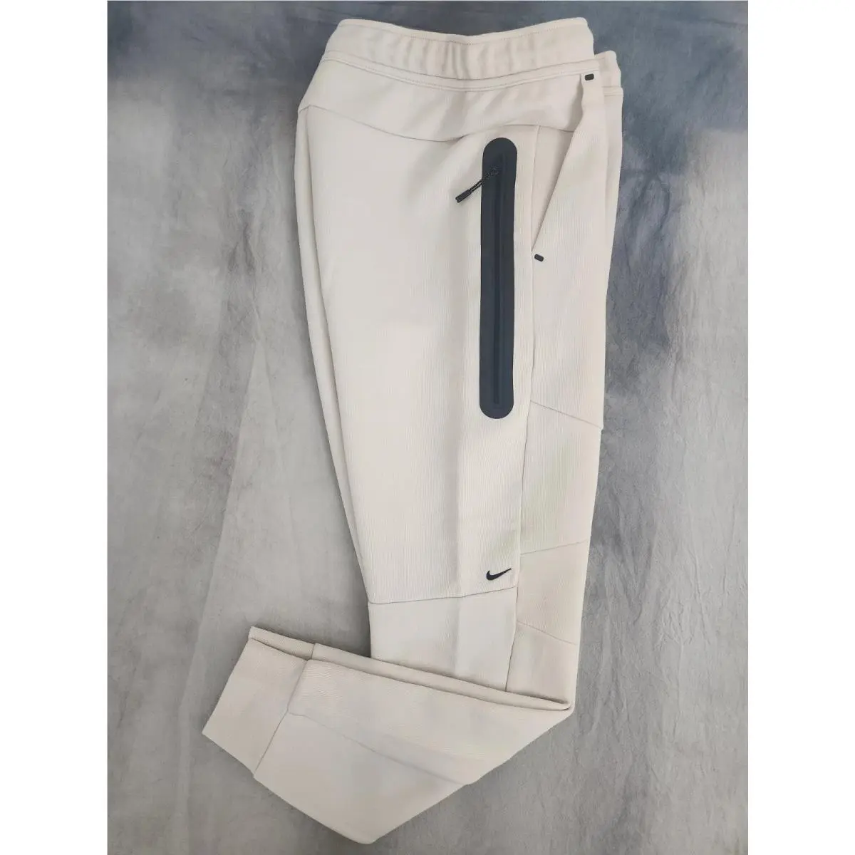Nike clothing - Nike Tech - Tech - HV0959104 - Light Orewood 2