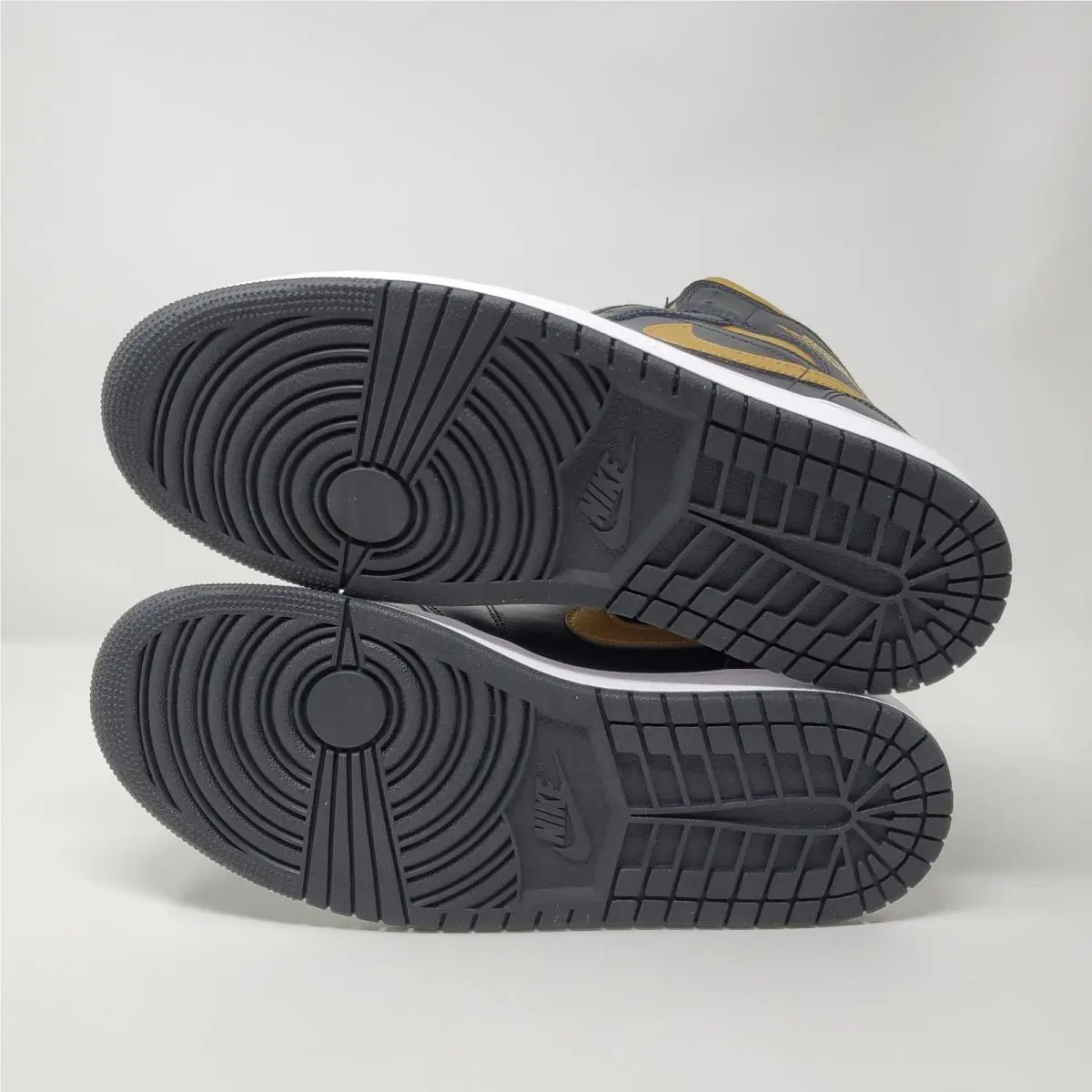 Nike shoes - Air Jordan 1 Mid - Air Mid - DQ8426-071 - Black 6