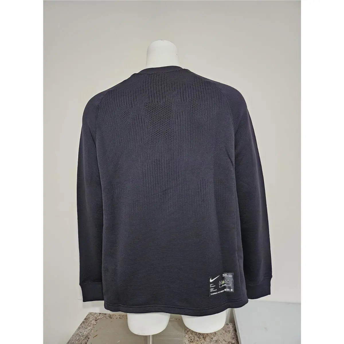 Nike clothing - Black (UPC: 196976012625) 2