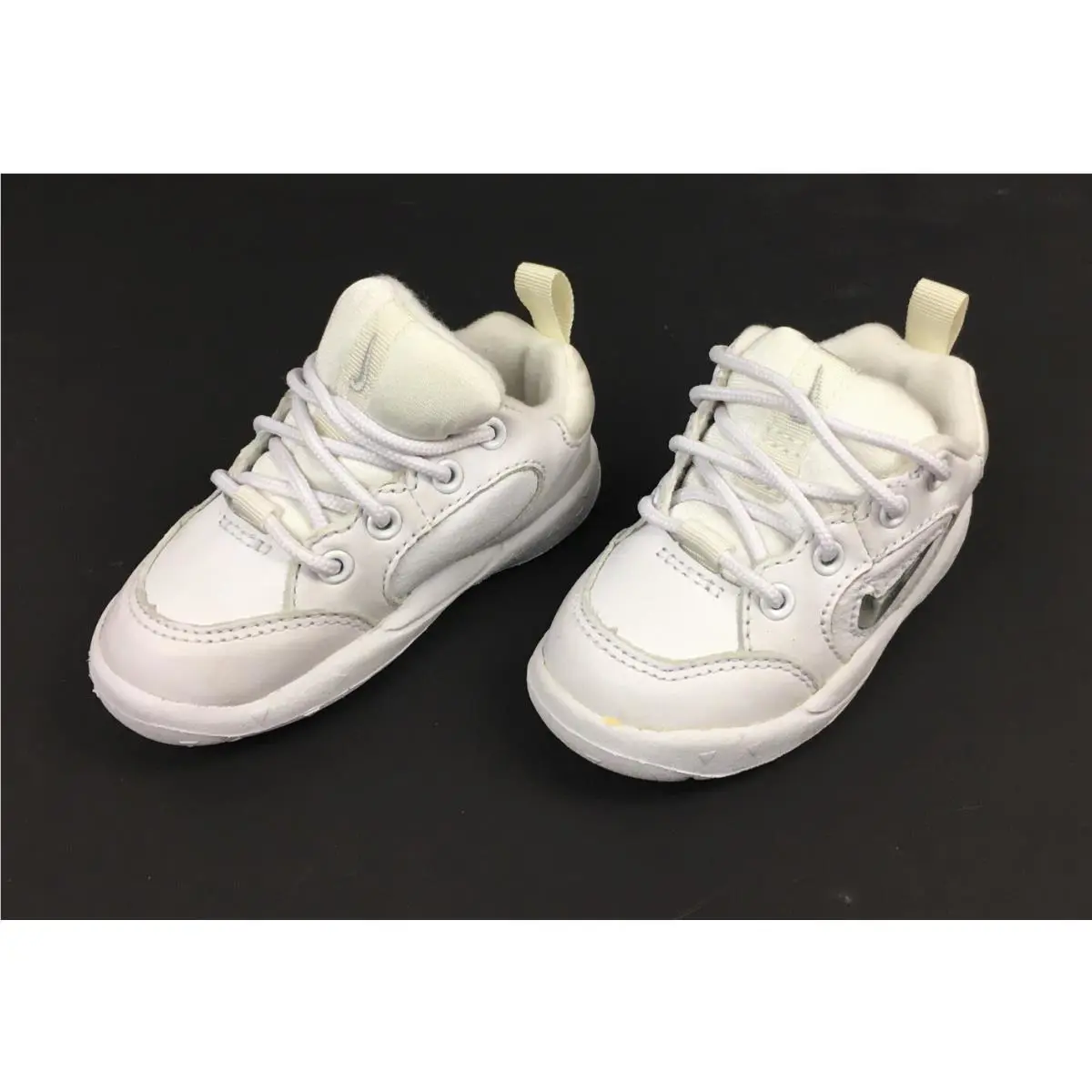 Nike shoes - White 1