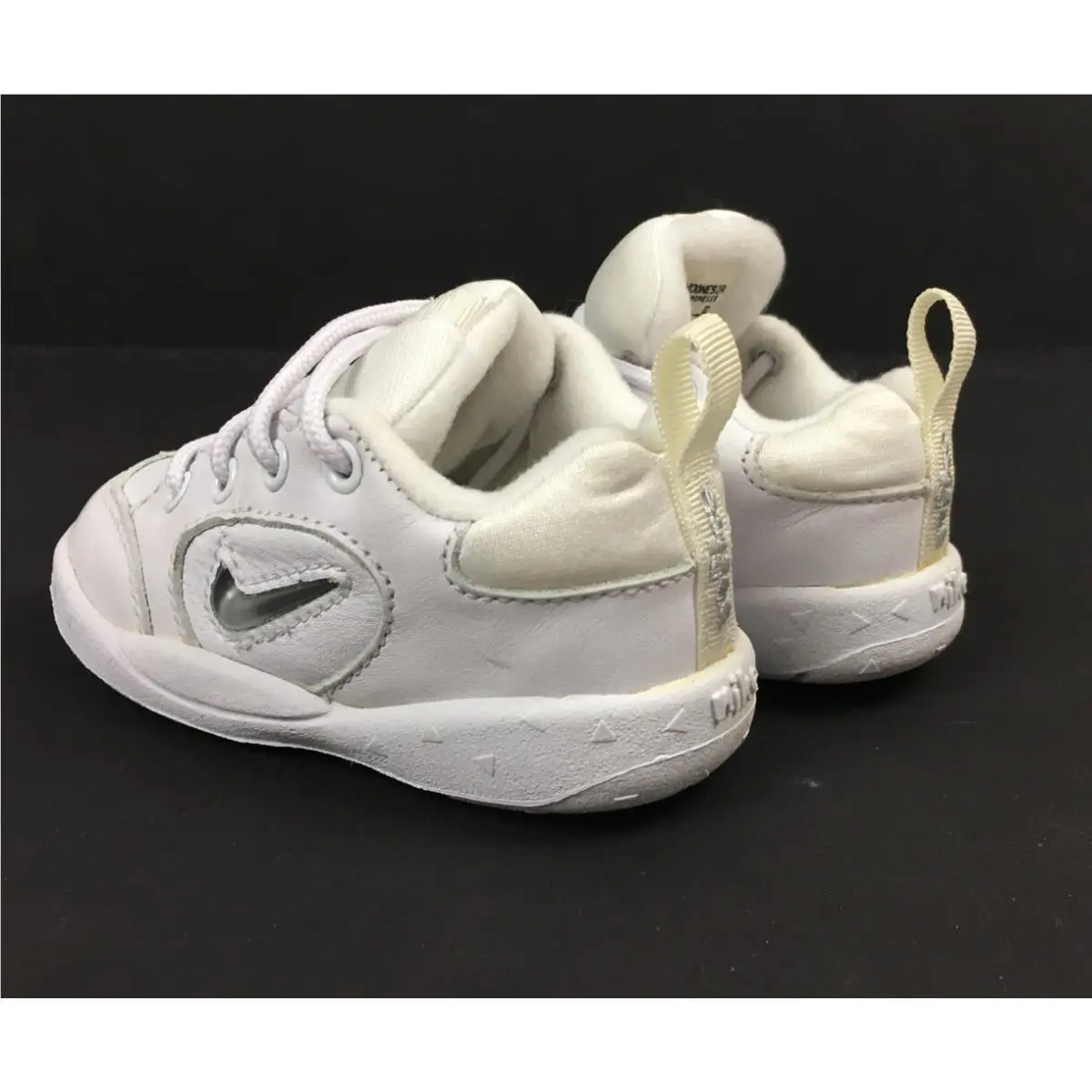 Nike shoes - White 3