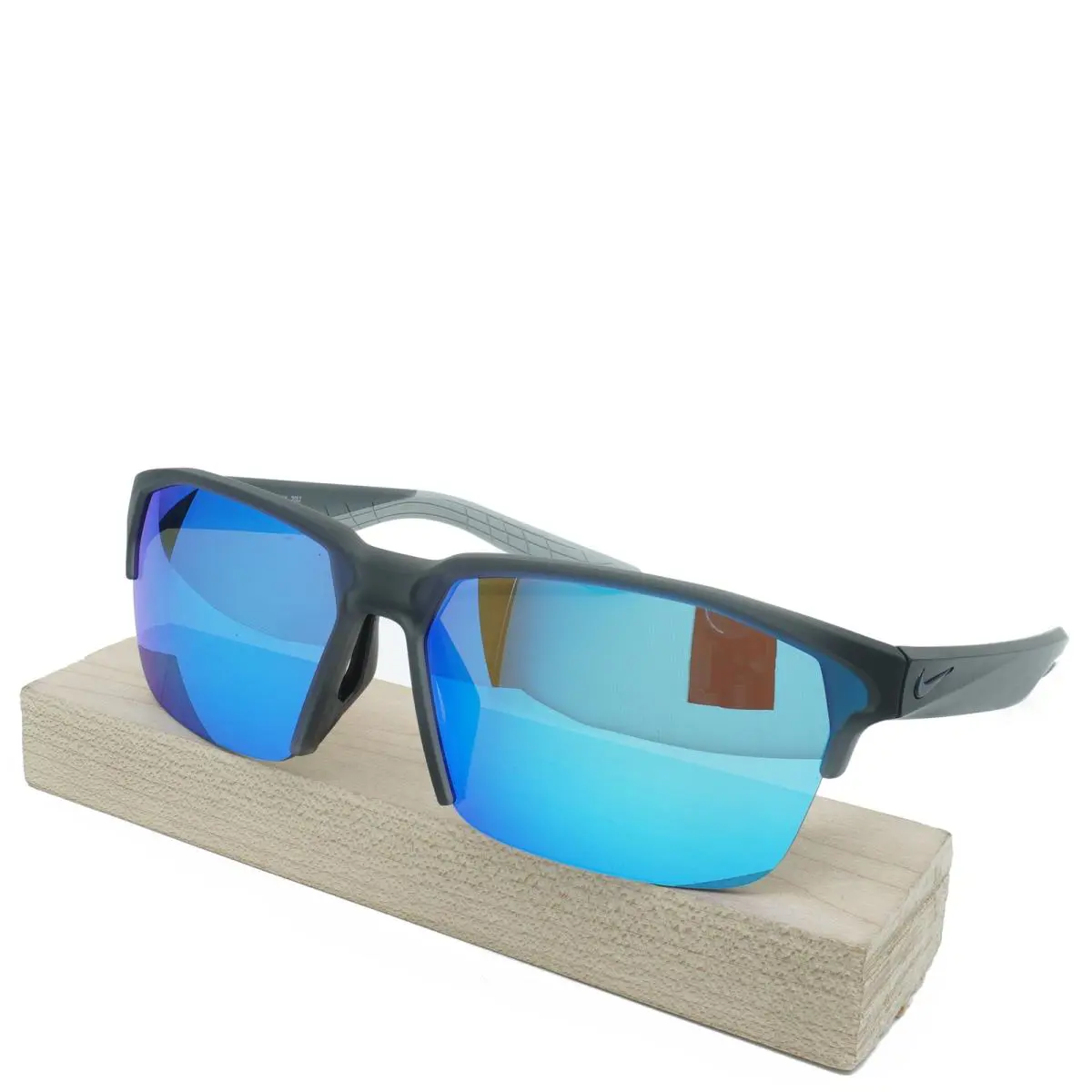 CU3745-021 Mens Nike Maverick Free M Sunglasses - Frame: Gray