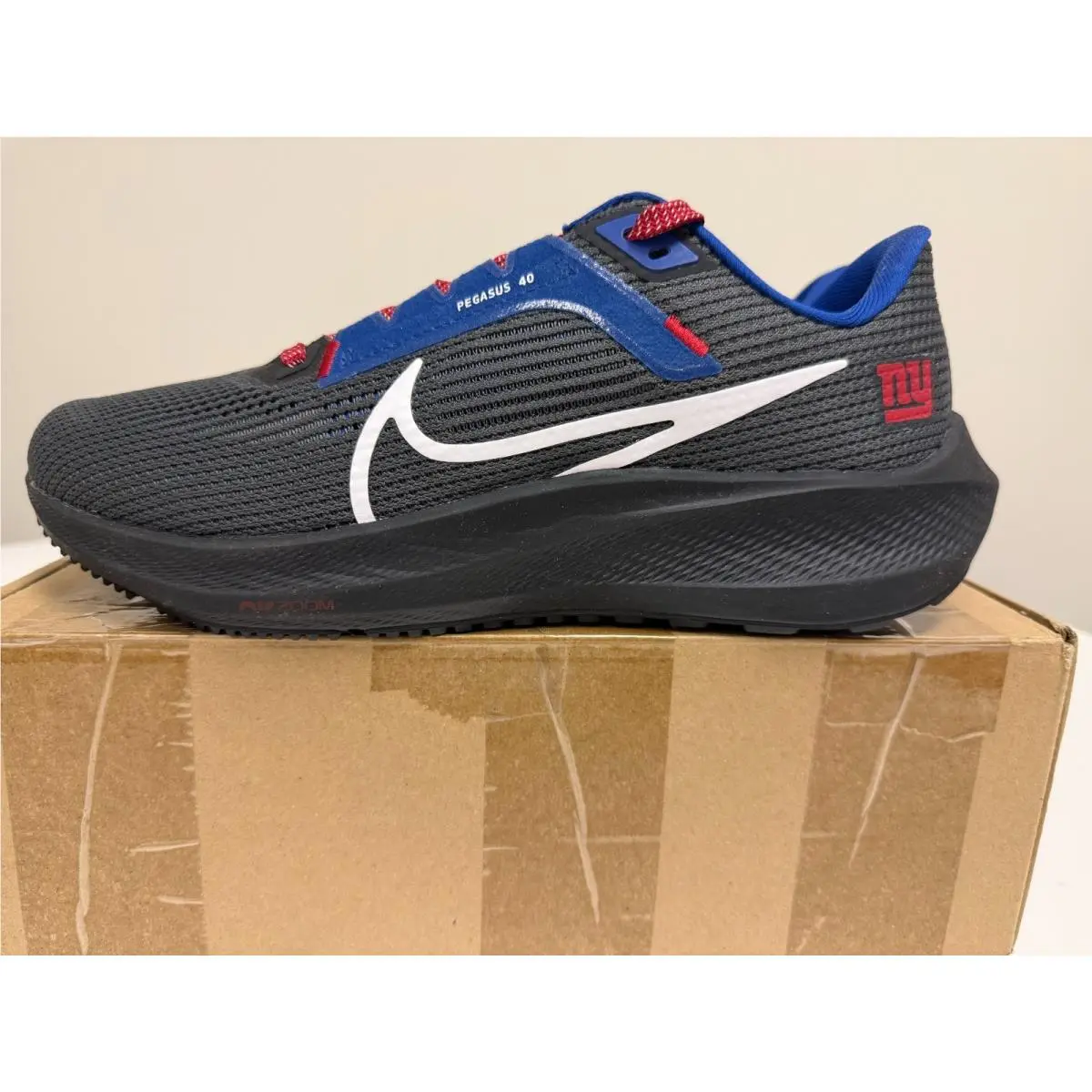 Nike Air Zoom Pegasus 40 York Giants 6.5 Men / 8 Women