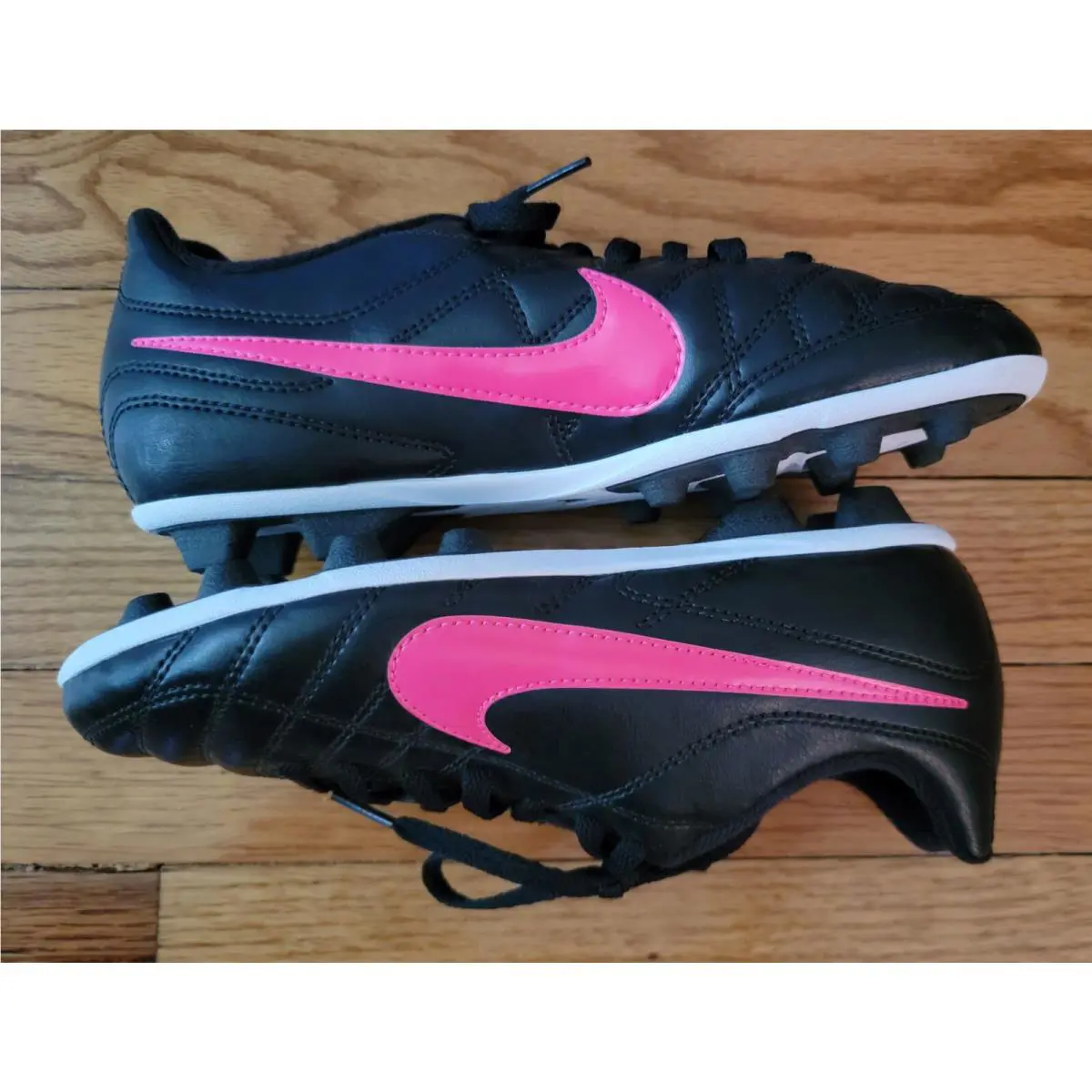 Nike shoes - Black 3