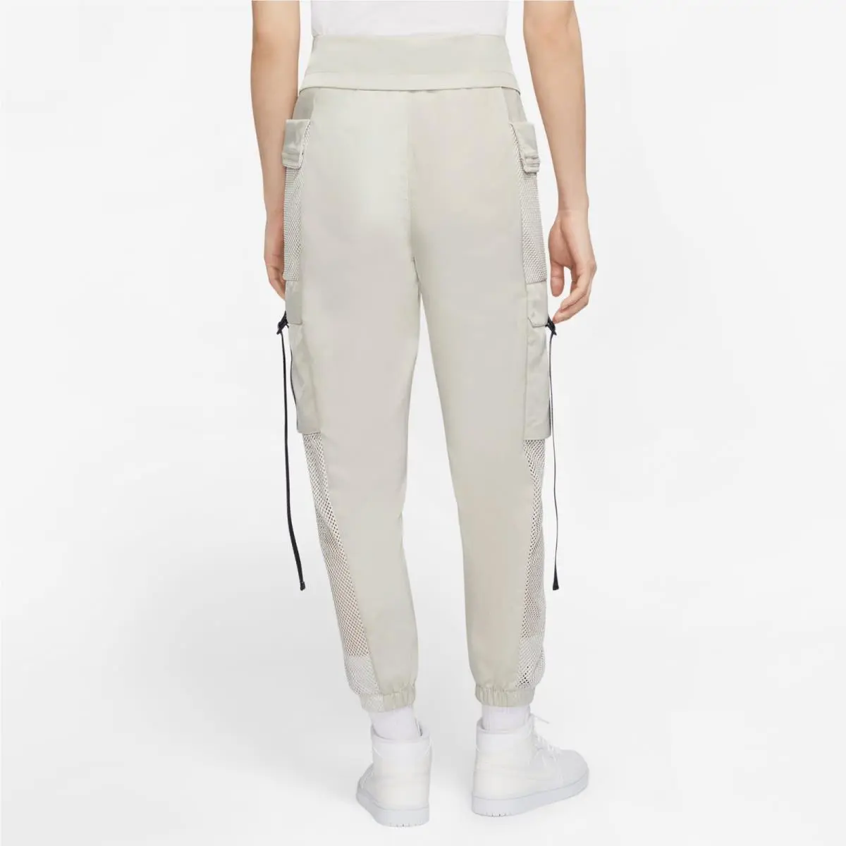 Nike clothing - Beige (UPC: 0194275517957) 1