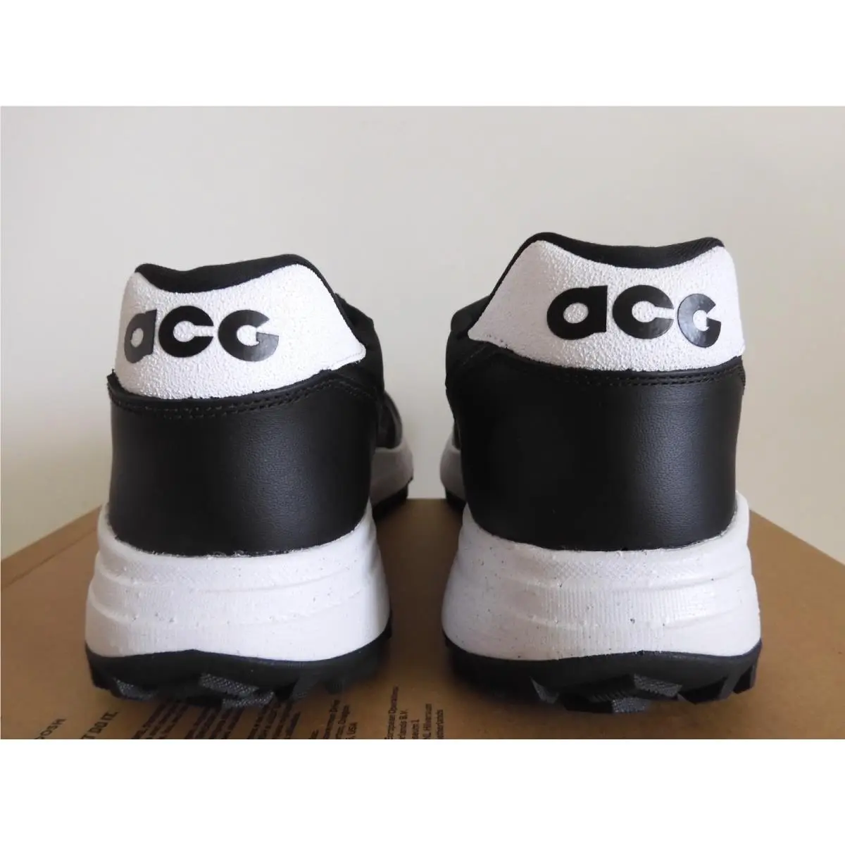 Nike shoes - Nike ACG Lowcate - ACG Lowcate - DX2256-001 - Black (UPC: 196151872266) 2