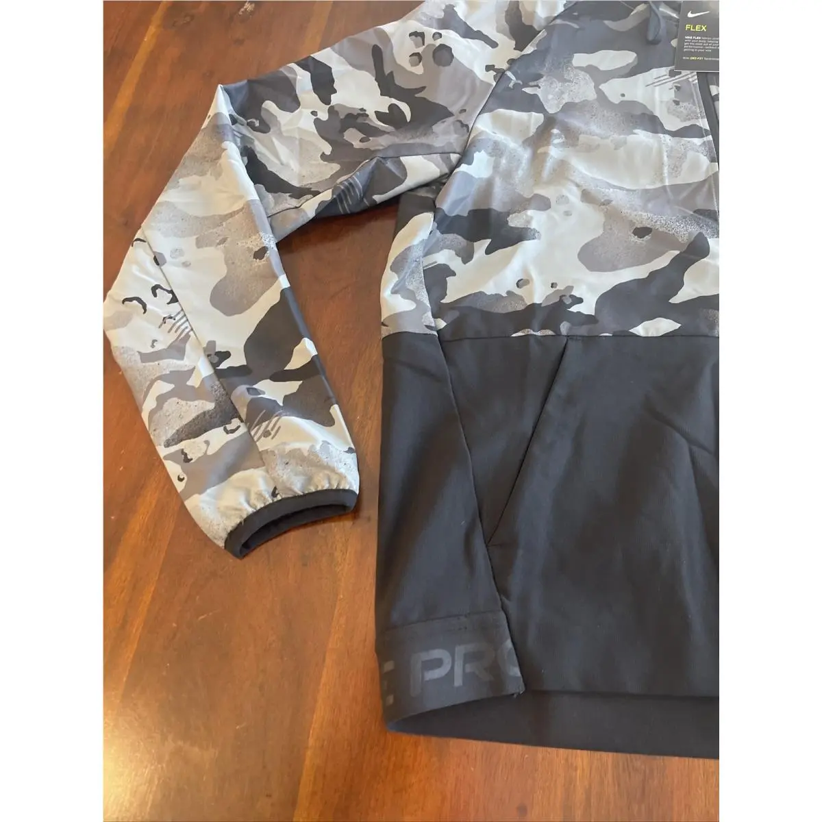 Nike clothing - Gray (UPC: 0194277136866) 0