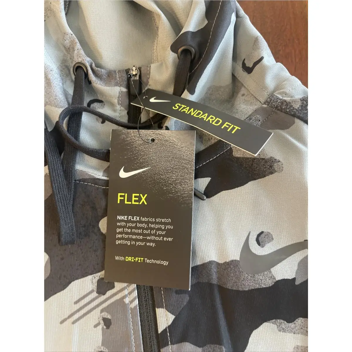 Nike clothing - Gray (UPC: 0194277136866) 2